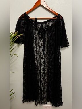 Black Sheer Lace Short-Sleeve Robe with Tie Neck